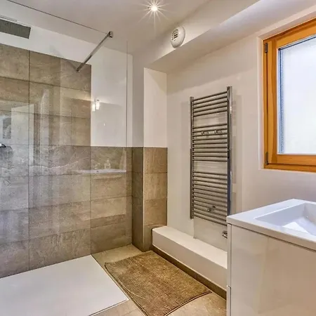 Luxury Chamonix-mont-blanc Jacuzzi Sauna Holiday home *